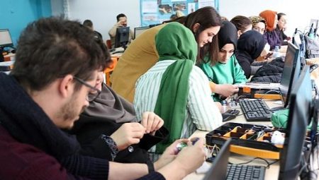 Robotik kodlama atölyeleri KO-MEK’te