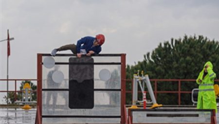 İtfaiyeci olmak için ter döküyorlar