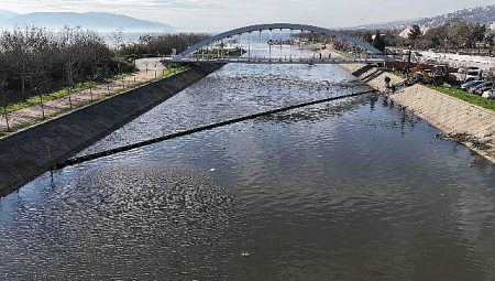 İzmit Körfezi dört koldan temizleniyor