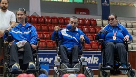 Kırık ayağıyla bronz madalya kazandı