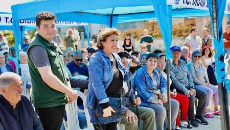 Lider Gençay Çamlık Mahallesi Sakinlerini Dinledi