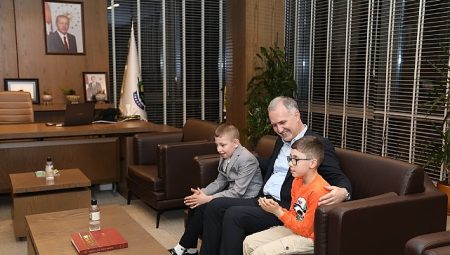 Lider Taban Otizmli Çocuklarla Buluştu