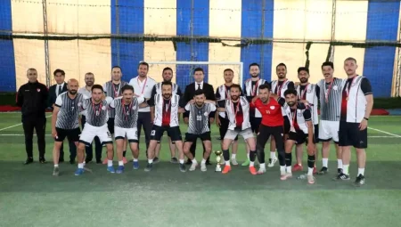 Hakkari’de Öğretmenler Ortası Futbol Turnuvası Sona Erdi