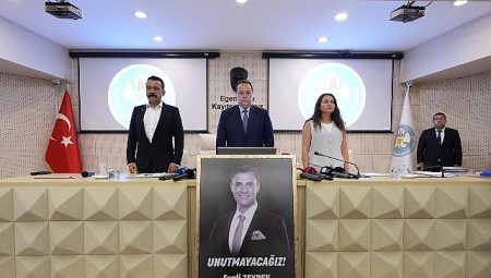 Lider Dutlulu ile Birinci Meclis Ferdi Zeyrek’i Anarak Başladı