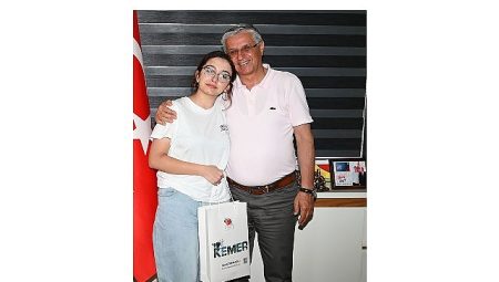 Muvaffakiyetini Lider Topaloğlu ile paylaştı