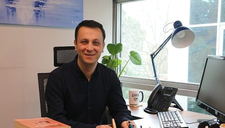 “Günde en az üç kere sarılın!”