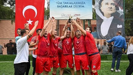 Bornova’da dostluk kazandı