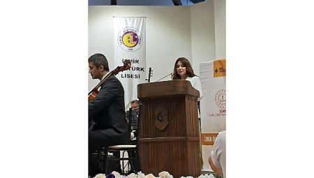 İzmir Öğretmen Akademileri 2025-2026 Eğitim Öğretim Yılı Kapanış Programı Gerçekleştirildi